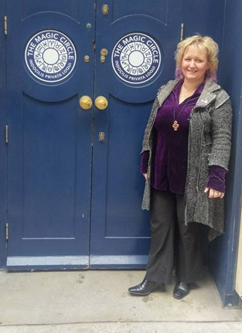 Jayne at magic circle entrance